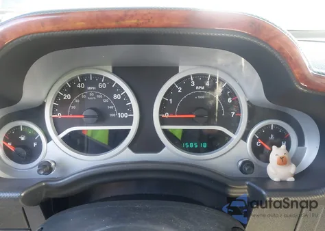 2010 Jeep Wrangler Unlimited Sahara z USA, uszkodzony, nr VIN 1J4BA5H12AL183718